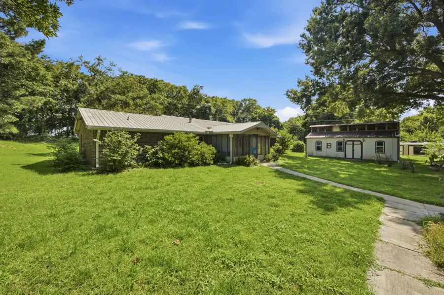 33 House Street, Eufaula, OK 74432 - #2