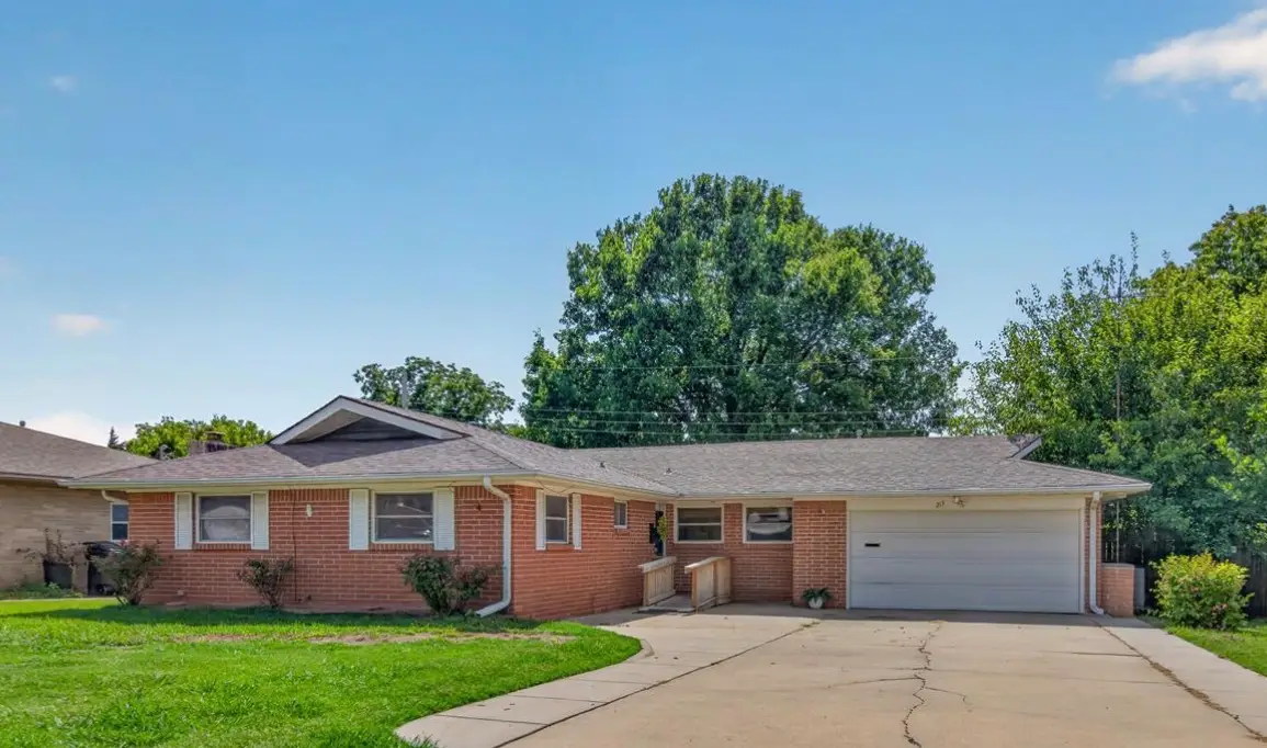 213 SE Roselawn Avenue, Bartlesville, OK 74006 - #1