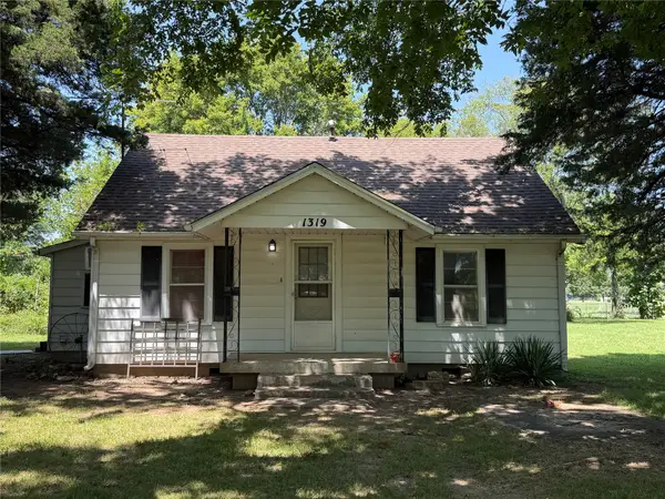 1319 E Modoc Avenue, Nowata, OK 74048