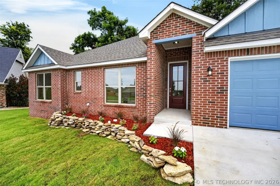 400 W 54th Street, Sand Springs, OK 74063 - #3
