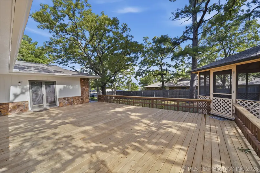 142 N Salt Creek Drive, Mannford, OK 74044 - #2