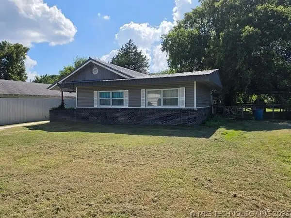 207 S 8th Street, Okemah, OK 74859