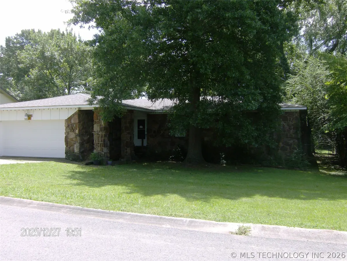 606 Jeffery Street, Tahlequah, OK 74464 - #1