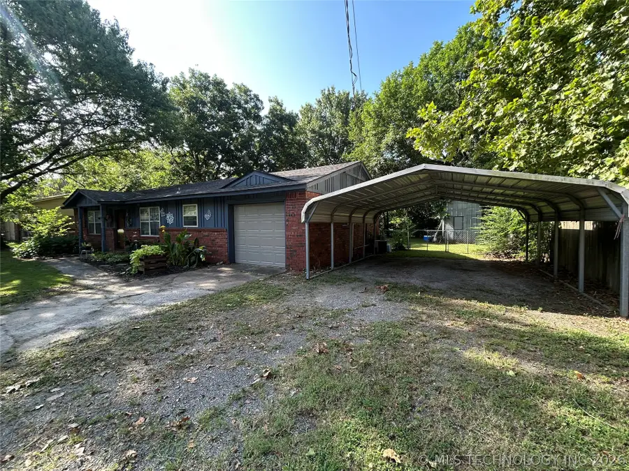 903 SW 5th Street, Wagoner, OK 74467 - #2