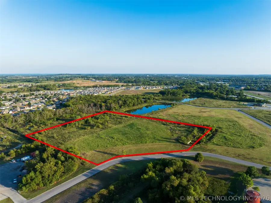 5 S 272nd East Avenue, Coweta, OK 74429 - #2
