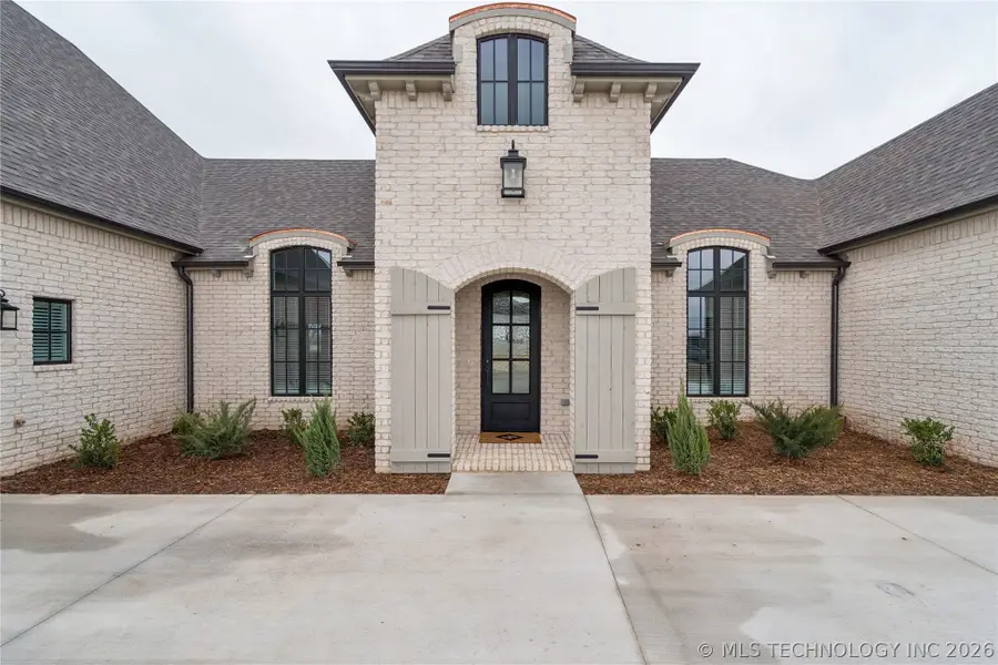 8622 S Timber Wolf Drive, Broken Arrow, OK 74014 - #2