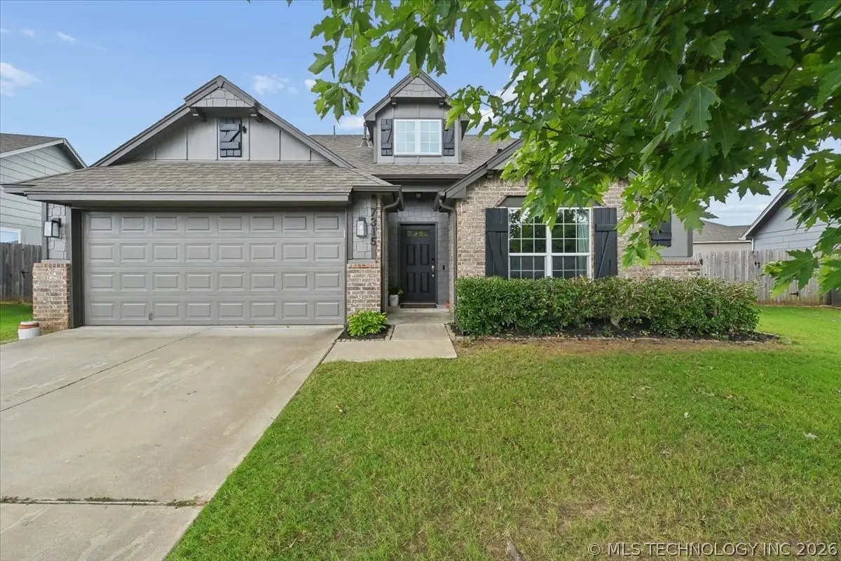 7315 S Laurel Place, Broken Arrow, OK 74011 - #1