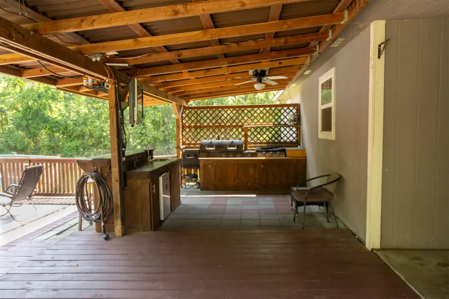 712 S Cherokee Street, Locust Grove, OK 74352 - #3