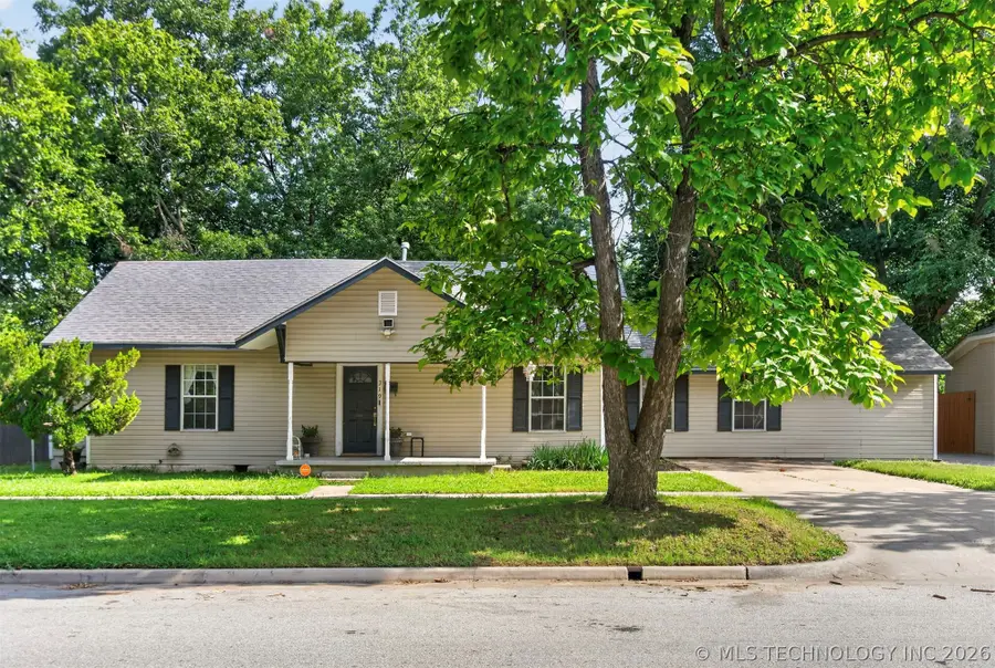 319 W Bryan Avenue, Sapulpa, OK 74066 - #2
