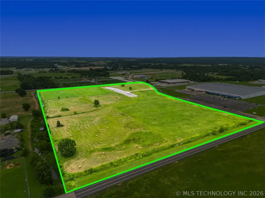 1800 Airport Parkway, Tahlequah, OK 74464 - #2