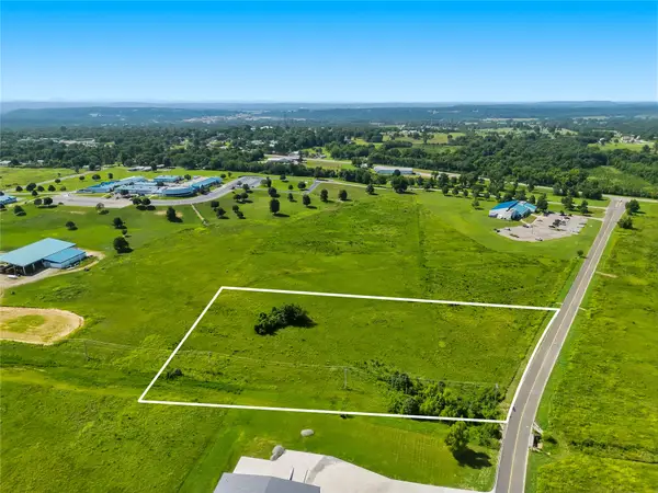 360 Main Parkway, Tahlequah, OK 74464