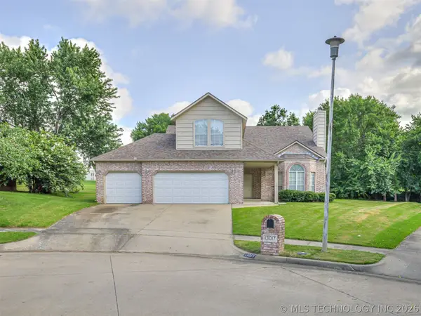 13017 E 93rd Court, Owasso, OK 74055
