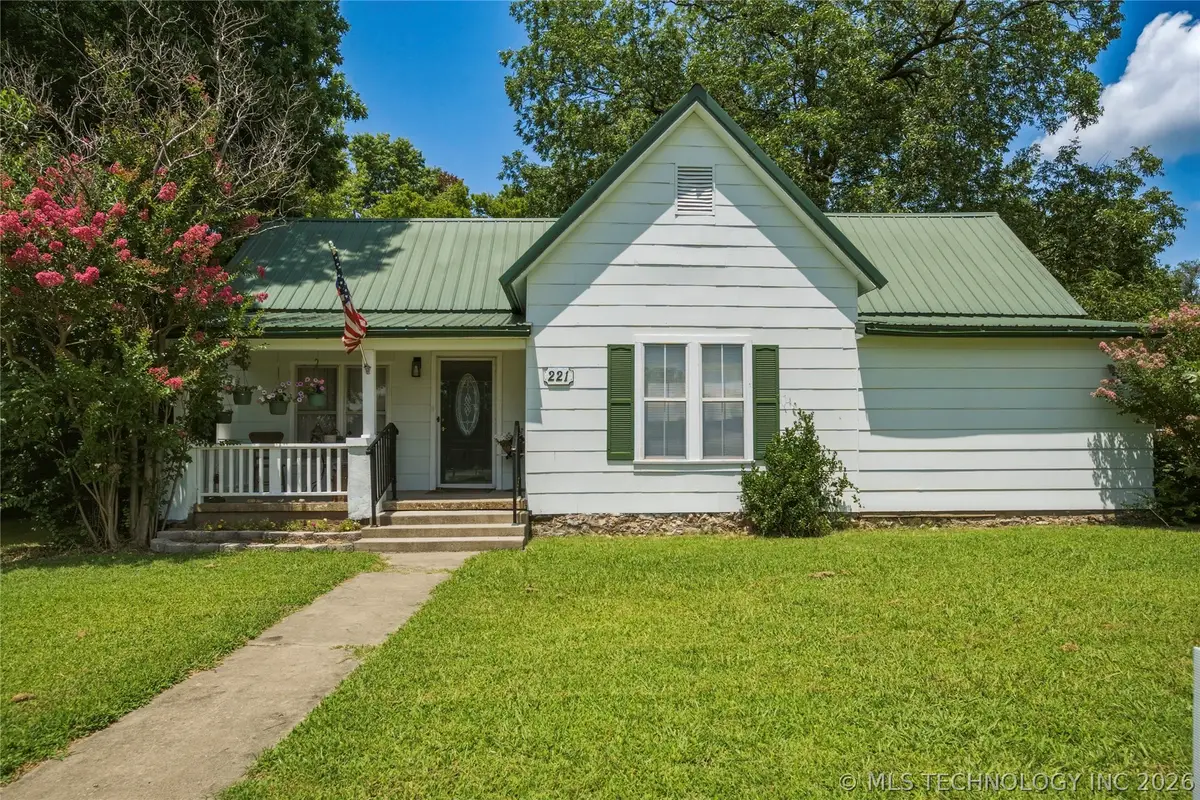221 W Poplar, Stilwell, OK 74960 - #1
