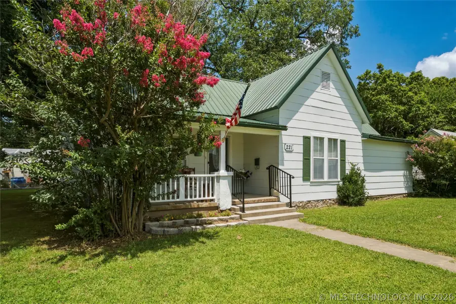 221 W Poplar, Stilwell, OK 74960 - #3