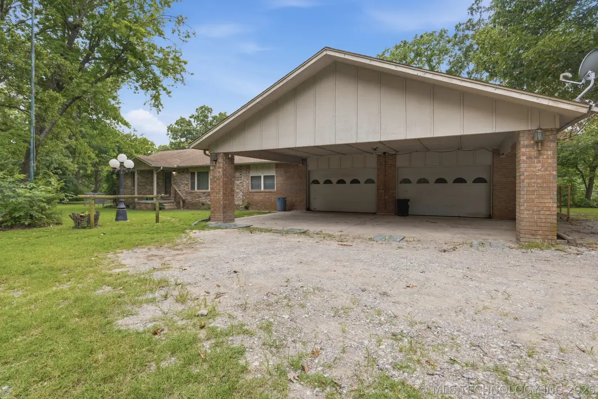 23212 W Coyote Trail, Sand Springs, OK 74063 - #1