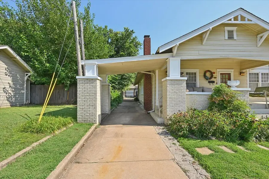 2115 E 17th Place, Tulsa, OK 74104 - #2