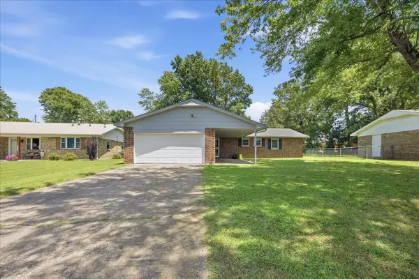 2204 S 26th, Muskogee, OK 74401