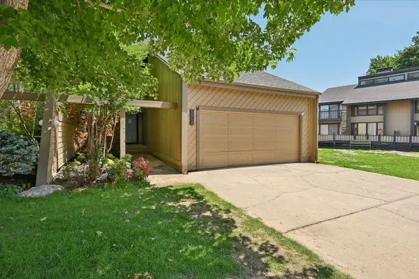5804 S Atlanta Avenue S #2, Tulsa, OK 74105
