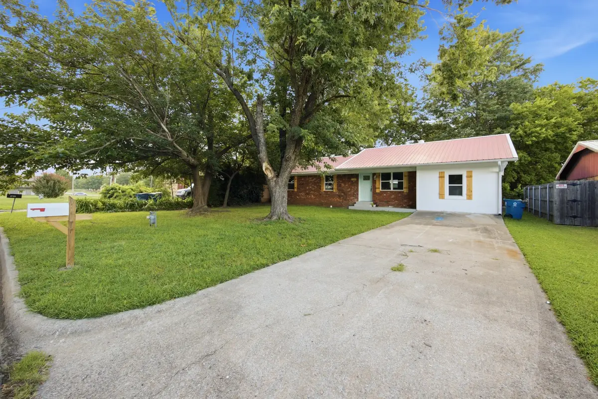 411 W Park Avenue, McAlester, OK 74501 - #1
