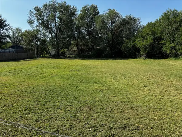 2111 W Plum Street, Collinsville, OK 74021