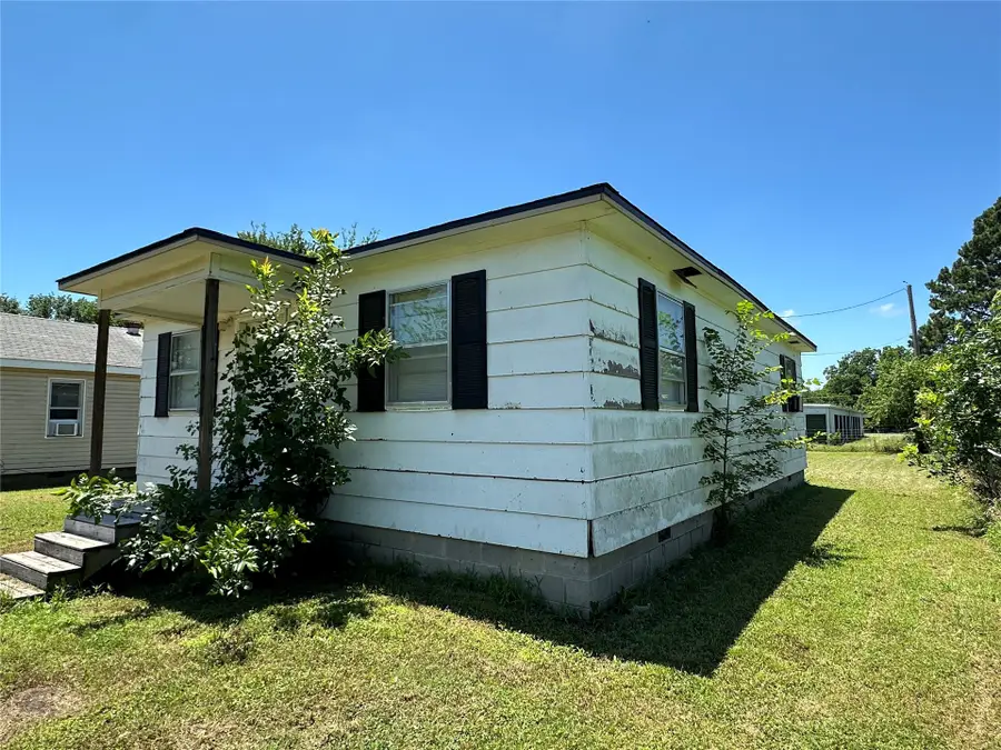 280 N Walnut, Stratford, OK 74872 - #3