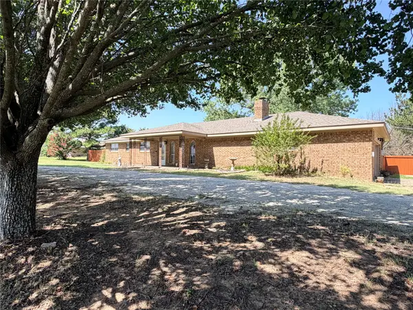 12636 N County Road 3395, Stratford, OK 74872