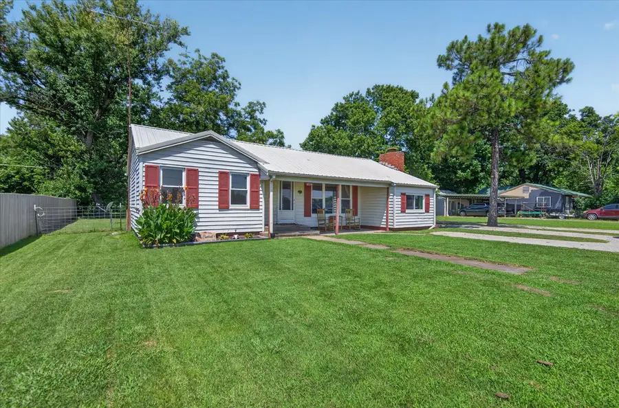 816 S Maple Street S, Nowata, OK 74048 - #2