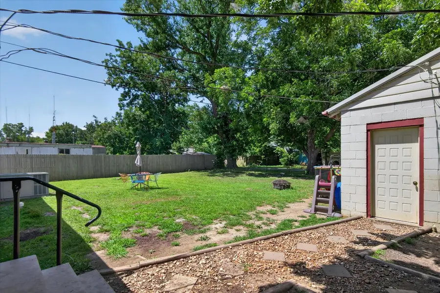 816 S Maple Street S, Nowata, OK 74048 - #3