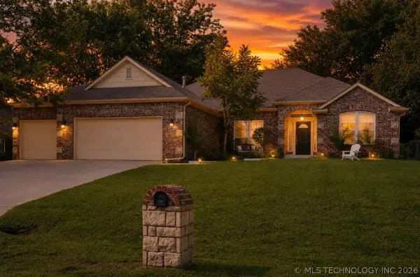 26327 E 112th Court, Coweta, OK 74429