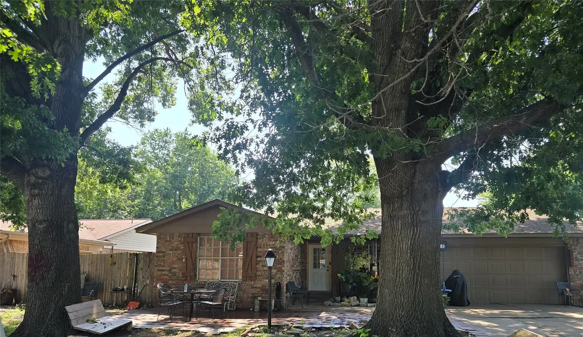 3204 S 116 East Avenue, Tulsa, OK 74146 - #1