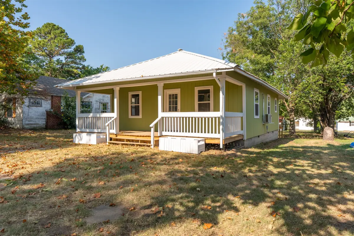 123 S 9th, Okemah, OK 74859 - #1