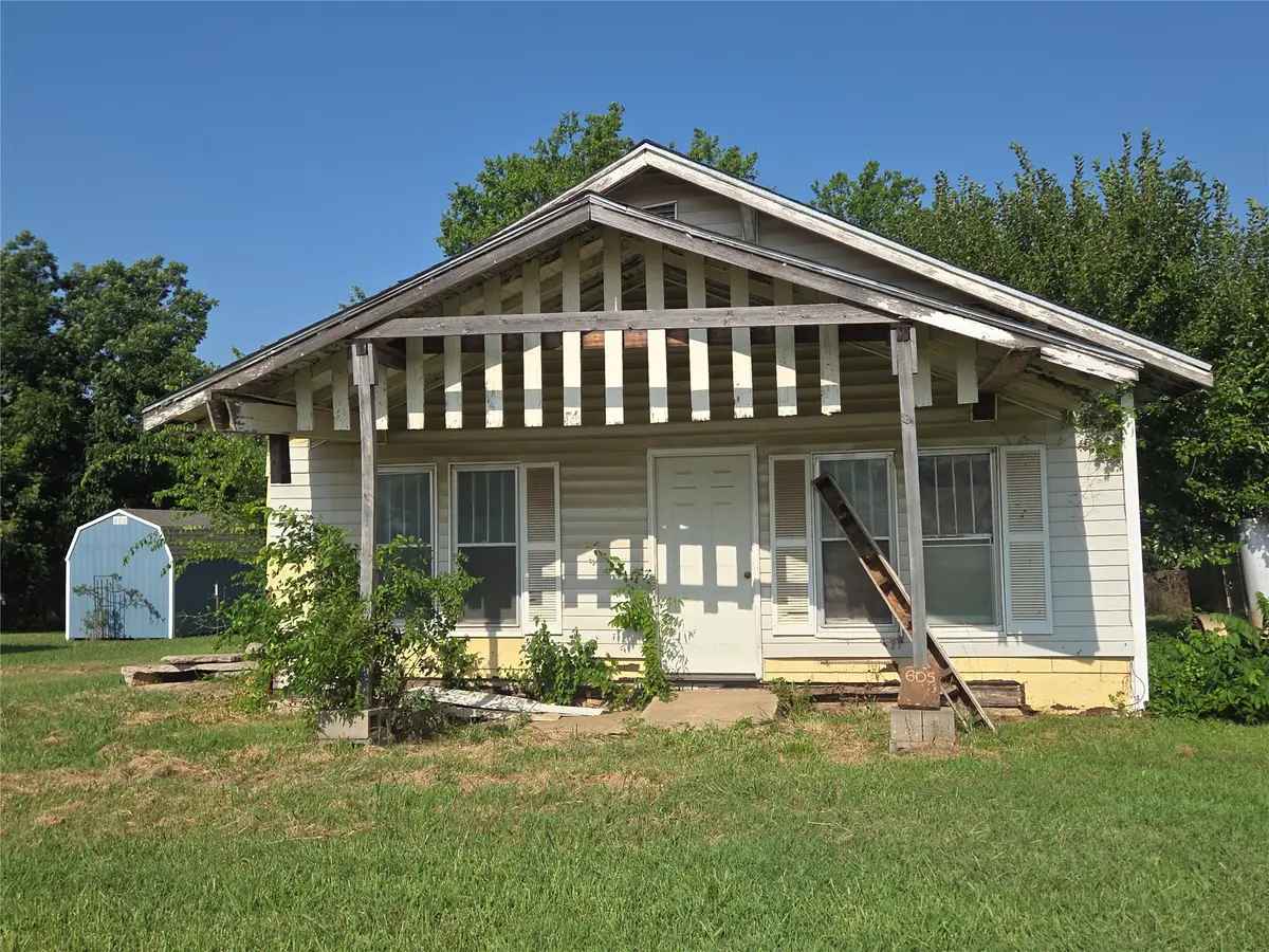 605 S Linwood, Cushing, OK 74023 - #1
