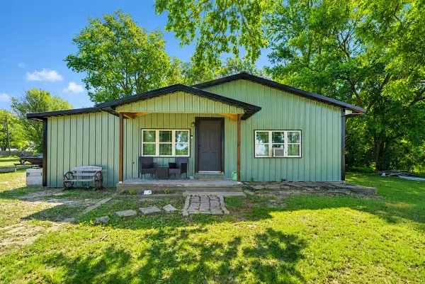 450 S Delaware Avenue, Lenapah, OK 74042
