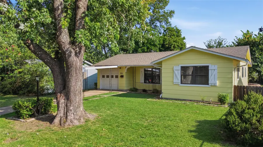 221 W Monterey Avenue, Sapulpa, OK 74066 - #3