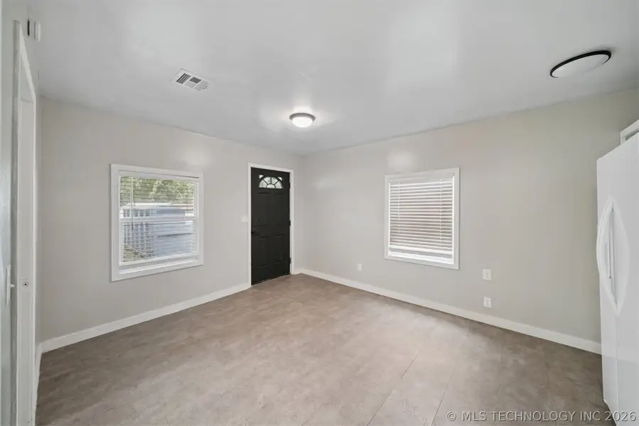 15 S Mayes Street, Pryor, OK 74361 - #3