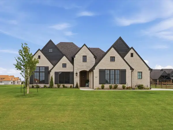 8207 E 110th Street, Owasso, OK 74055