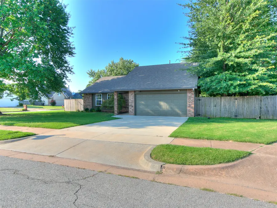 1601 W Roanoke Street N, Broken Arrow, OK 74011 - #2