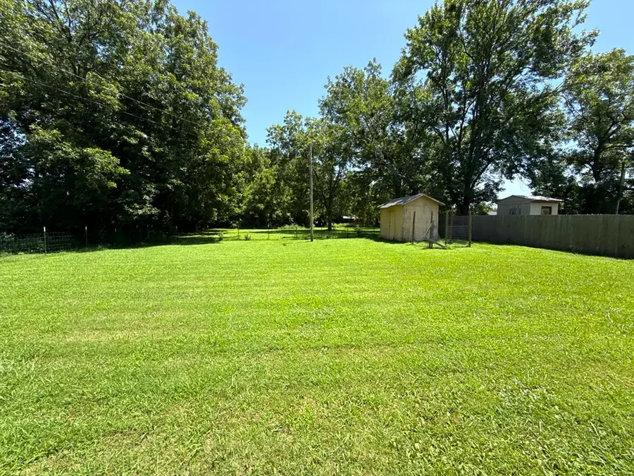 402 S Osage Avenue, Beggs, OK 74421 - #2