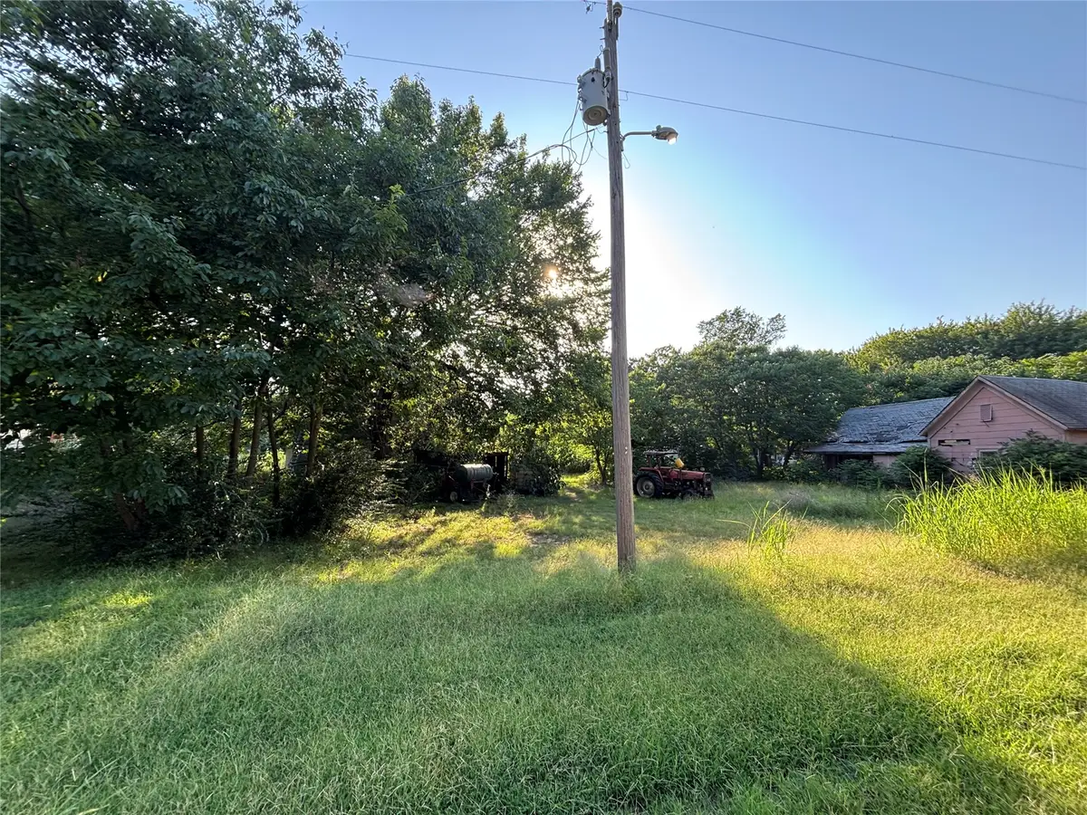 11 N Main Street, Hendrix, OK 74741 - #1