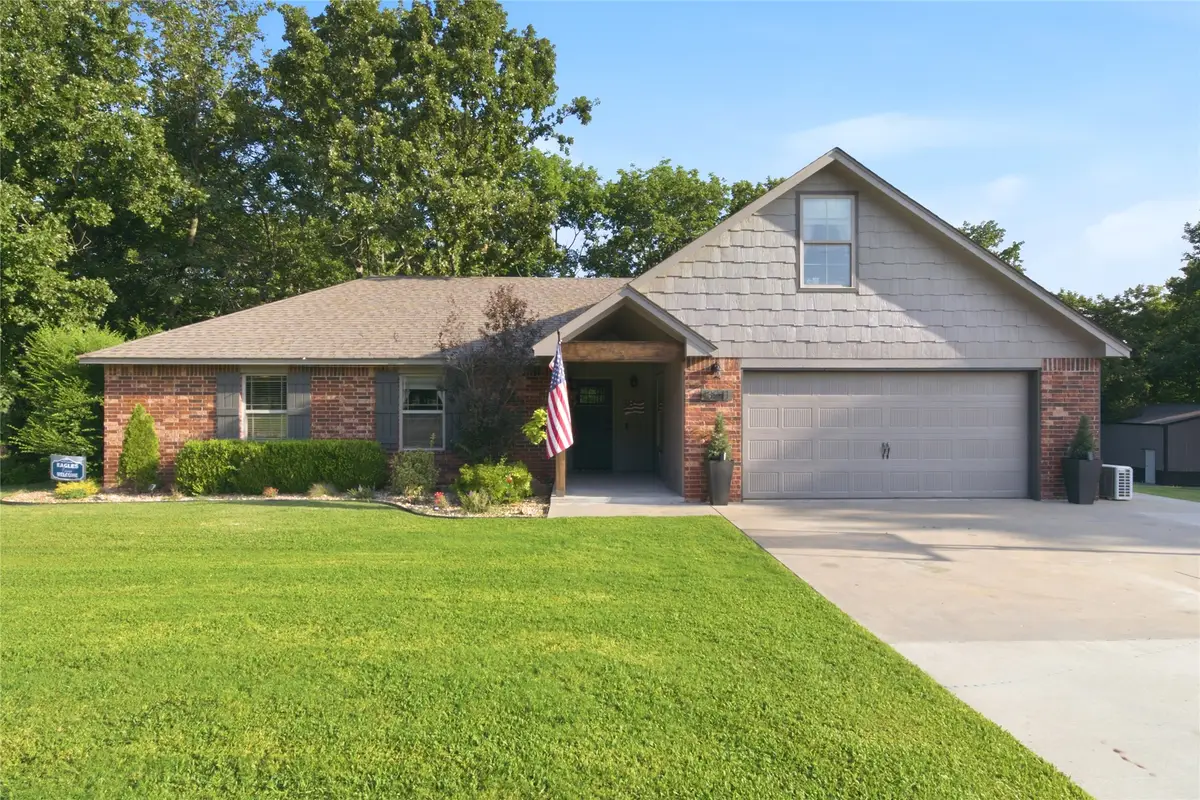 15241 Fox Run Drive, Claremore, OK 74017 - #1