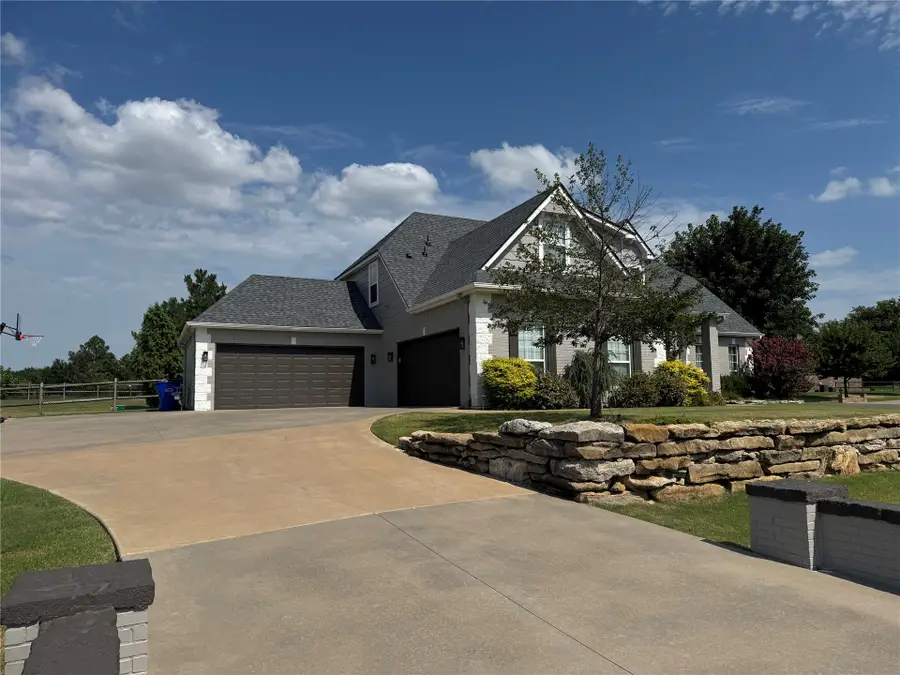8109 N 69th Street E, Owasso, OK 74055 - #3