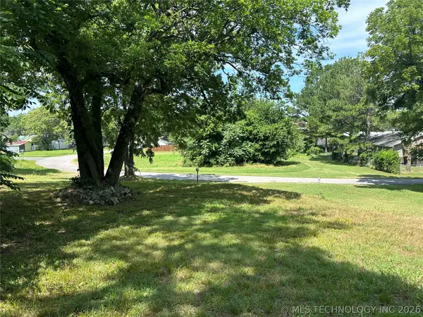 306 N Water, Locust Grove, OK 74352