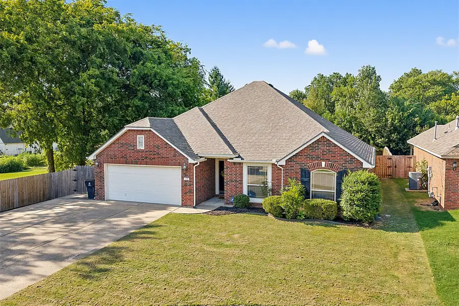 700 E Boston Street, Broken Arrow, OK 74012 - #2