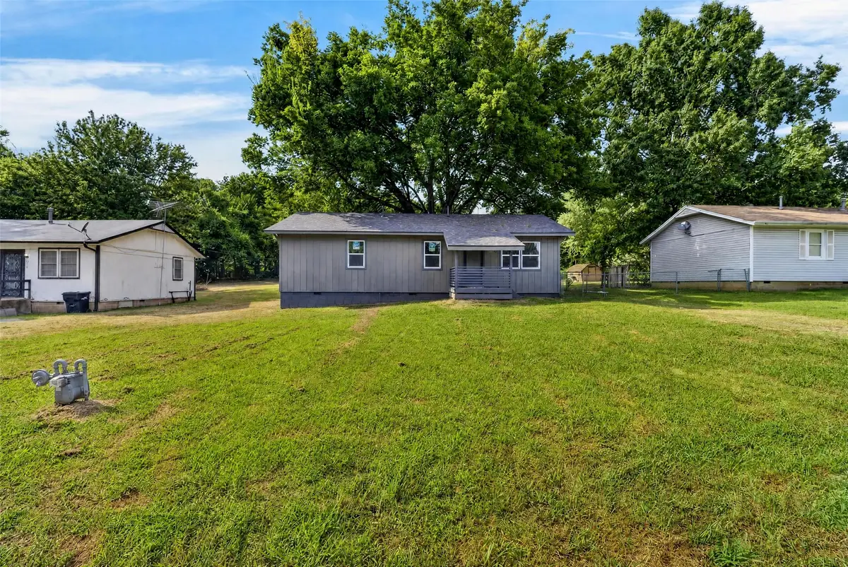 516 E Armory Avenue, Fort Gibson, OK 74434 - #1