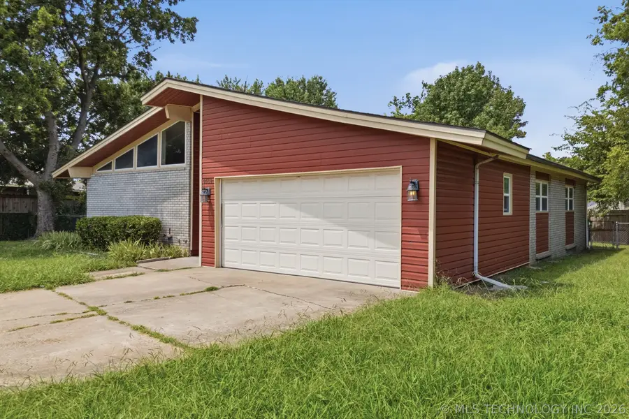 9902 E 28th Place, Tulsa, OK 74129 - #3