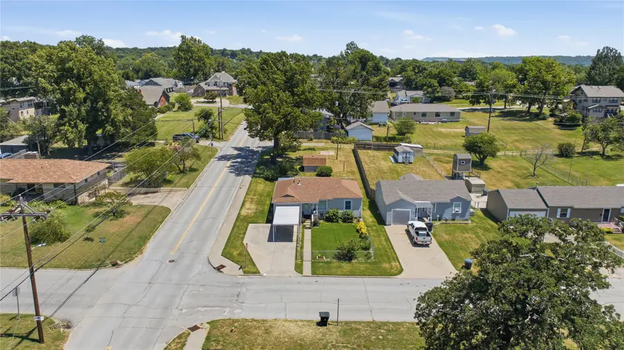 921 N Main Street, Sand Springs, OK 74063 - #3