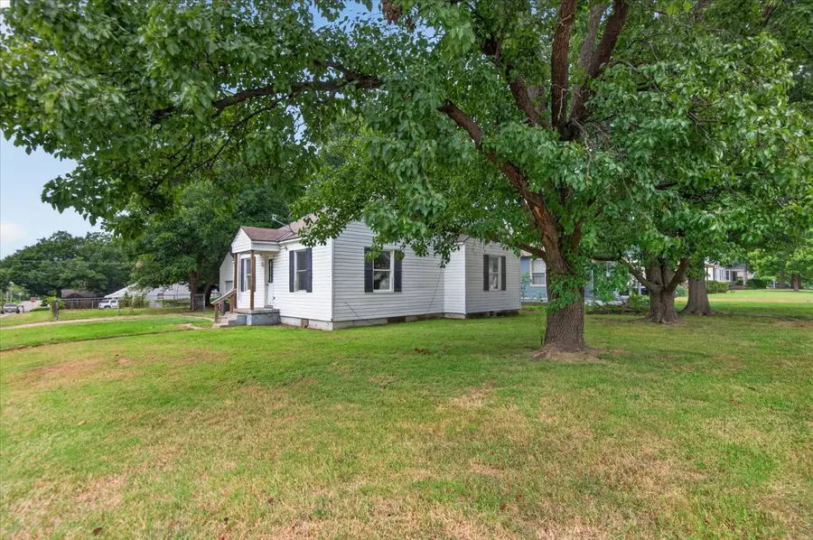 108 E 20th Street, Bartlesville, OK 74003 - #2