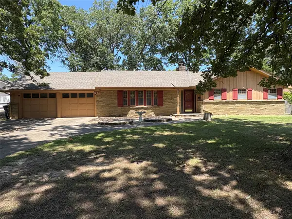 717 E Seneca Street E, Tahlequah, OK 74464