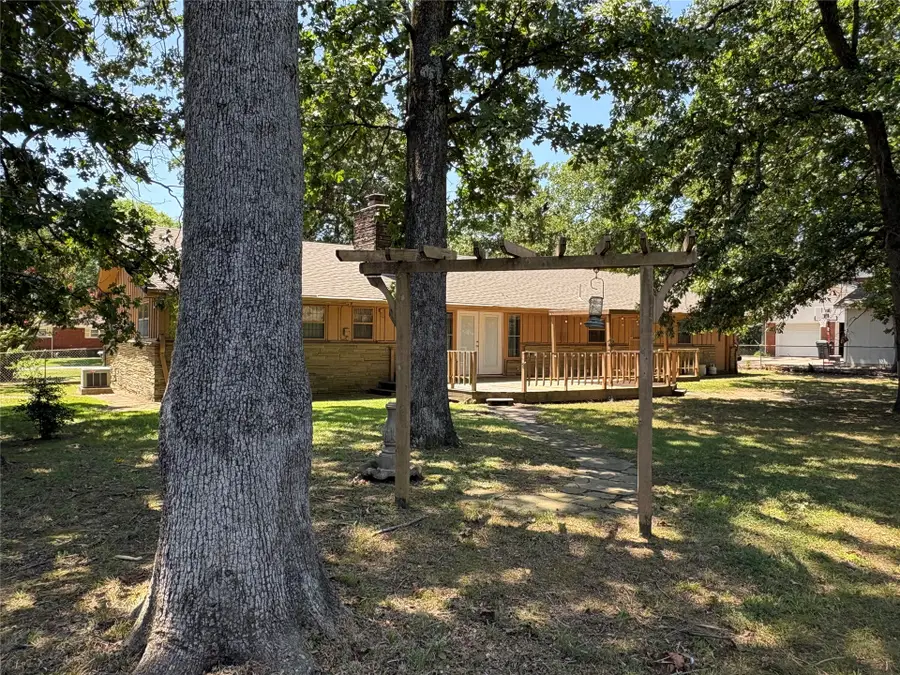 717 E Seneca Street E, Tahlequah, OK 74464 - #3