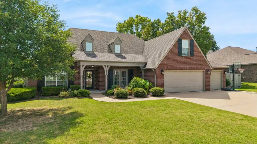 3306 Fairway Street, Claremore, OK 74019 - #2